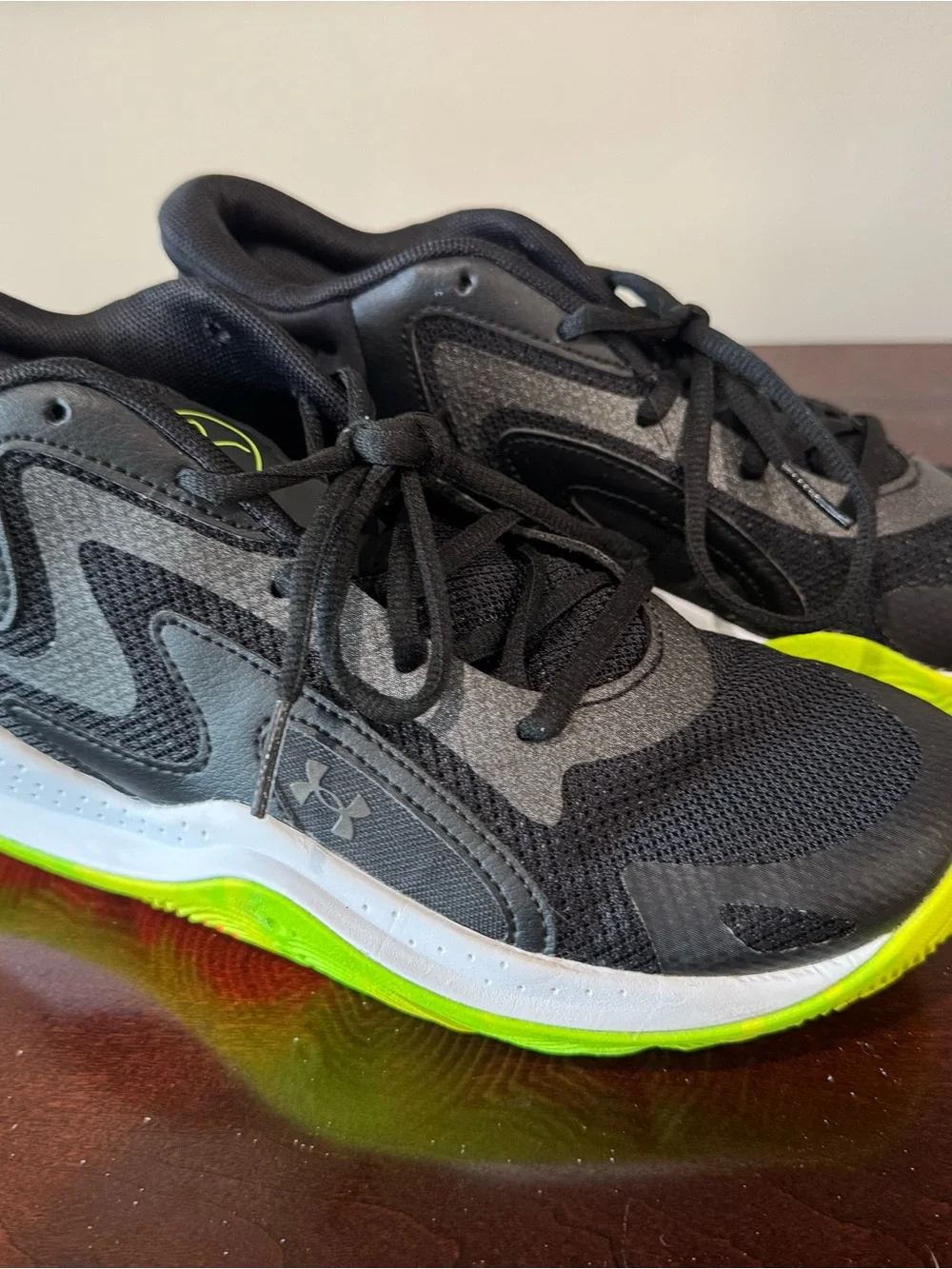 Under Armour Jet '25 Basketball Shoes Metallic Black/Hyper Green NWOB Size 7Y